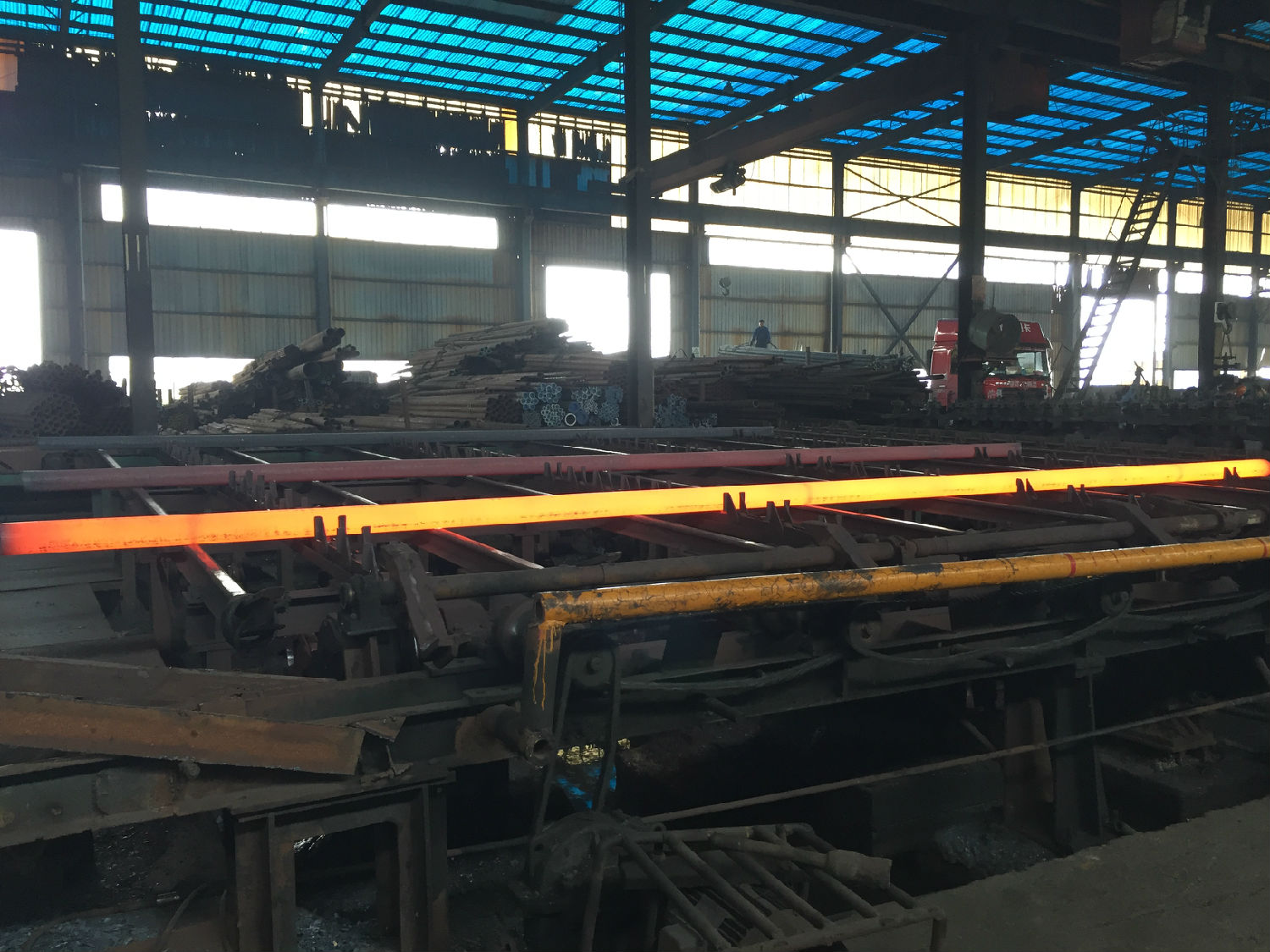 锦州无缝钢管厂家生产线